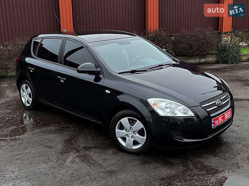 Хэтчбек Kia Ceed 2007 в Черкассах