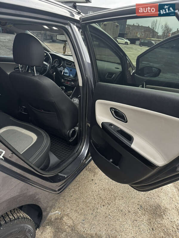 Универсал Kia Ceed 2013 в Кривом Роге