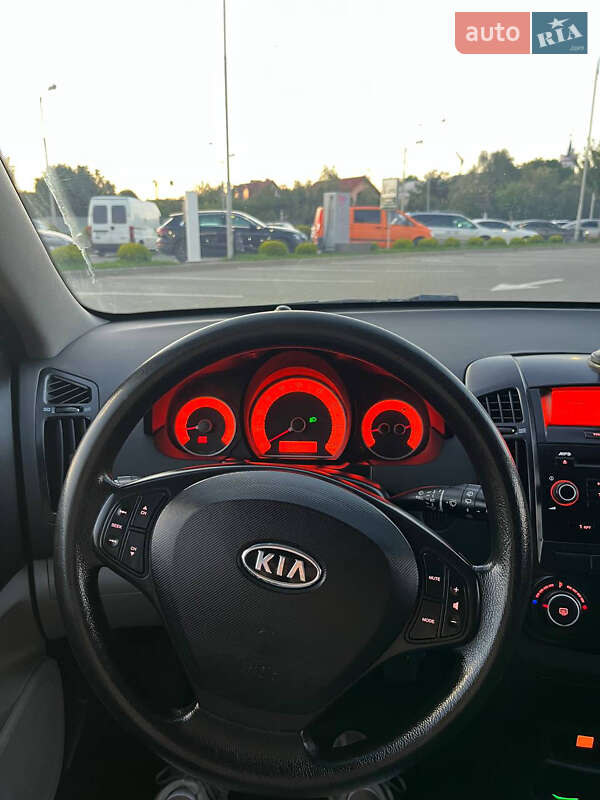 Хэтчбек Kia Ceed 2009 в Ужгороде фото 22 Хэтчбек Kia Ceed 2009 в Ужгороде