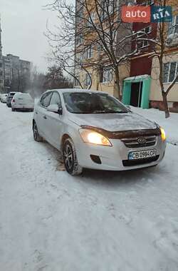 Хэтчбек Kia Ceed 2008 в Чернигове