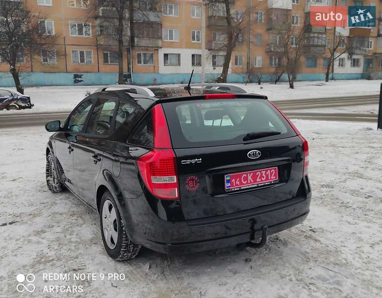 Универсал Kia Ceed 2010 в Каменском
