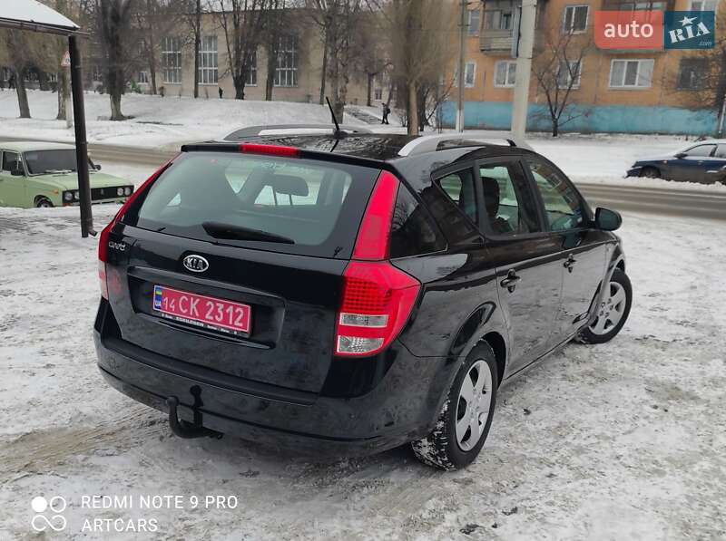Универсал Kia Ceed 2010 в Каменском