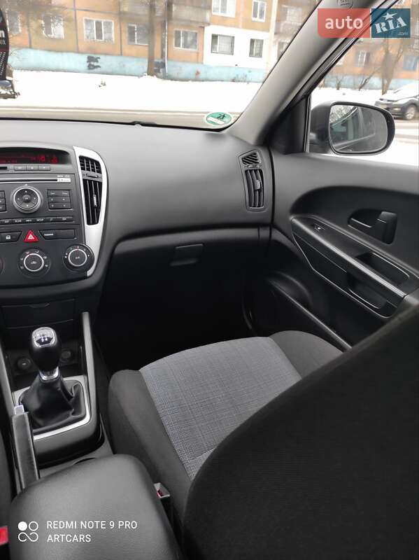 Универсал Kia Ceed 2010 в Каменском