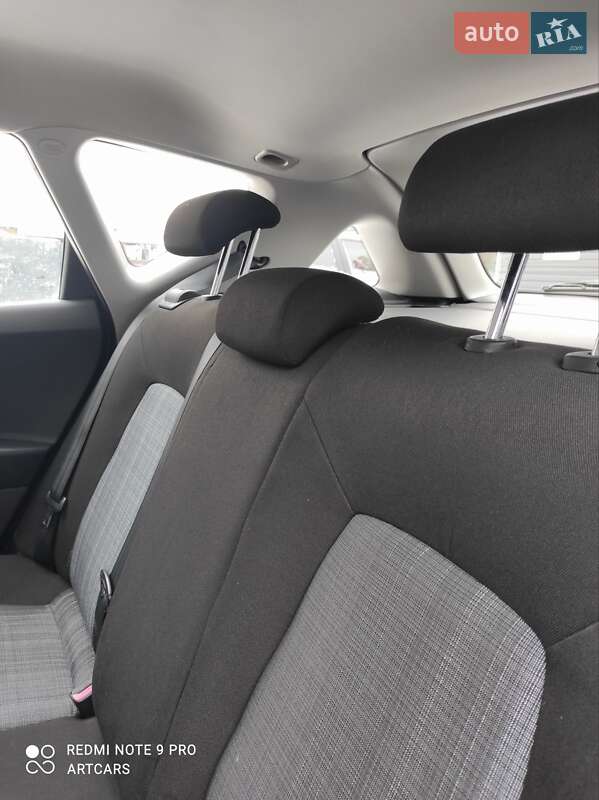 Универсал Kia Ceed 2010 в Каменском