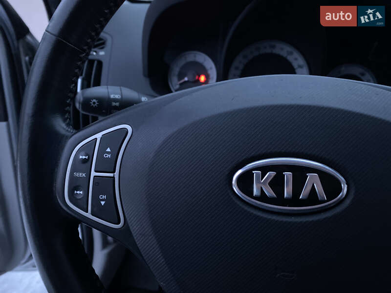 Хэтчбек Kia Ceed 2008 в Виннице