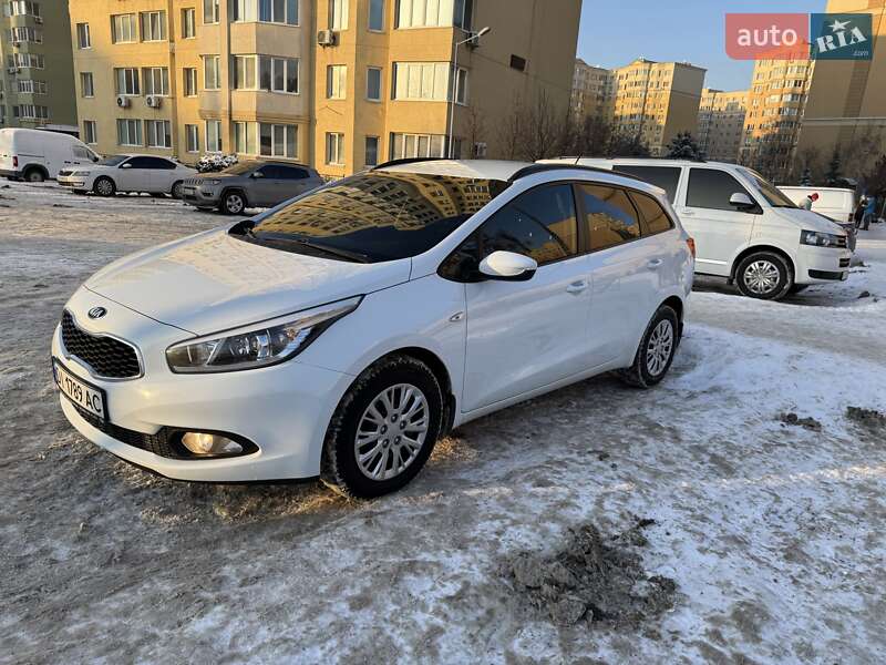 Універсал Kia Ceed 2015 в Києві