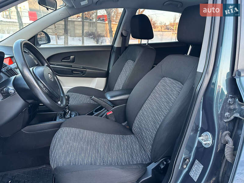 Хэтчбек Kia Ceed 2009 в Днепре