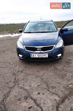 Универсал Kia Ceed 2011 в Киеве