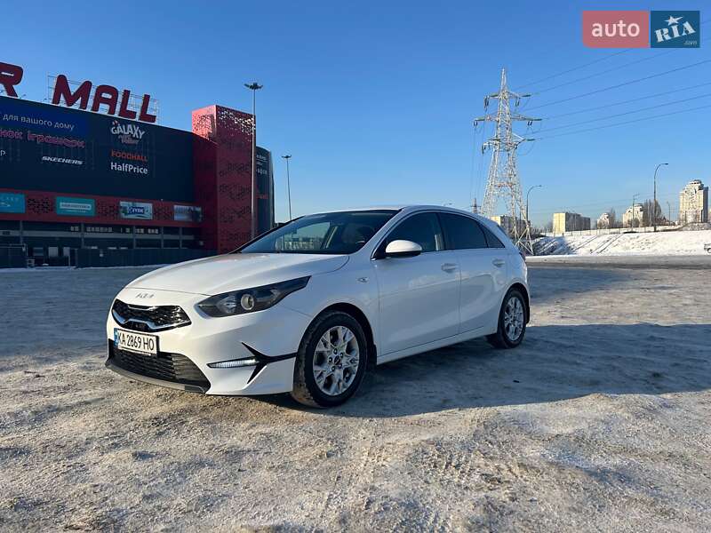 Хетчбек Kia Ceed 2022 в Києві фото Хетчбек Kia Ceed 2022 в Києві