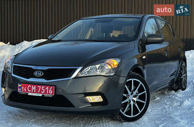 Хэтчбек Kia Ceed 2010 в Дрогобыче