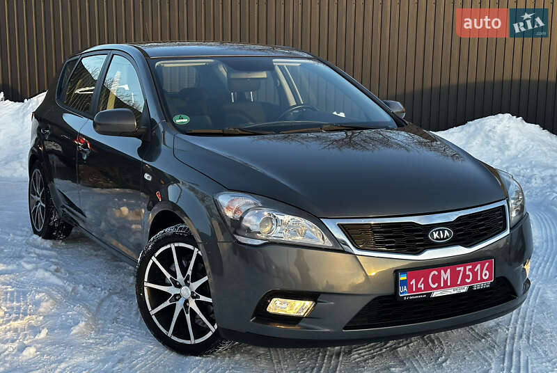 Хэтчбек Kia Ceed 2010 в Дрогобыче