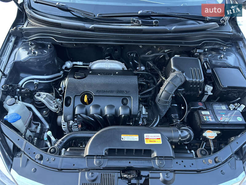 Хэтчбек Kia Ceed 2010 в Дрогобыче