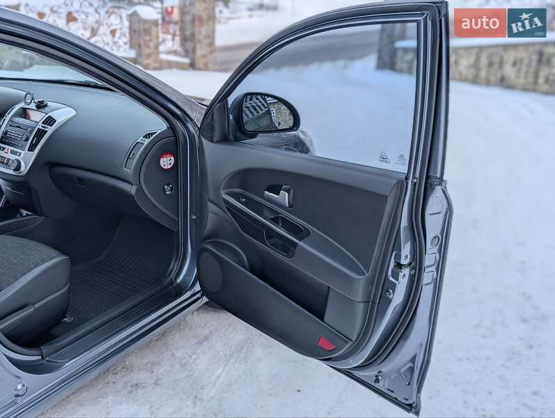 Універсал Kia Ceed 2009 в Івано-Франківську фото 38 Універсал Kia Ceed 2009 в Івано-Франківську