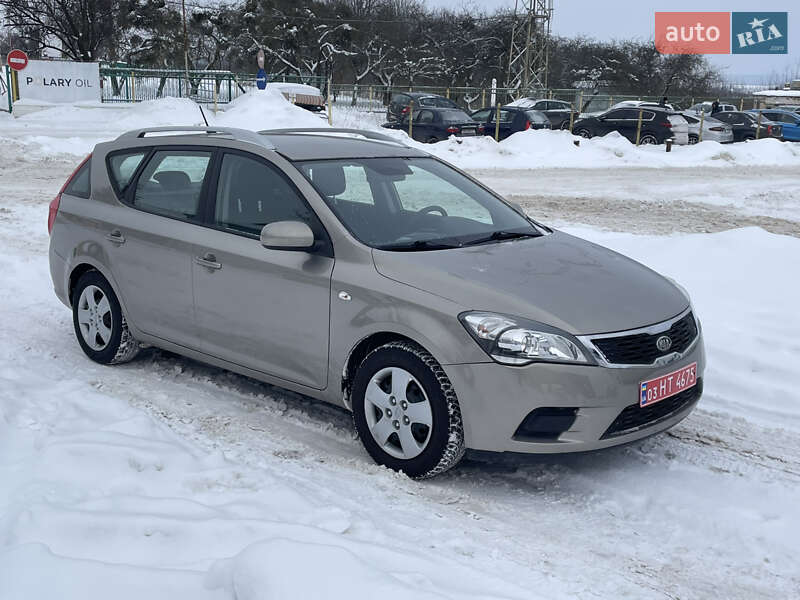 Універсал Kia Ceed 2010 в Луцьку