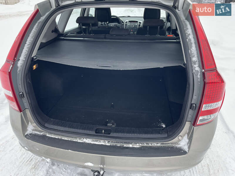 Універсал Kia Ceed 2010 в Луцьку