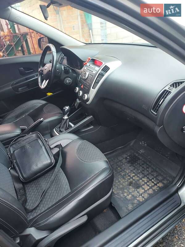 Универсал Kia Ceed 2009 в Днепре фото 23 Универсал Kia Ceed 2009 в Днепре