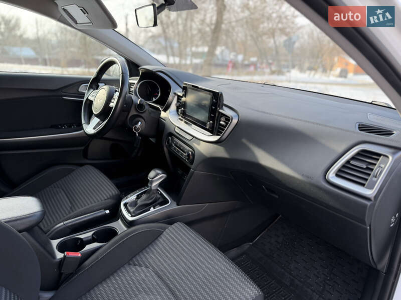 Универсал Kia Ceed 2023 в Киеве фото 23 Универсал Kia Ceed 2023 в Киеве