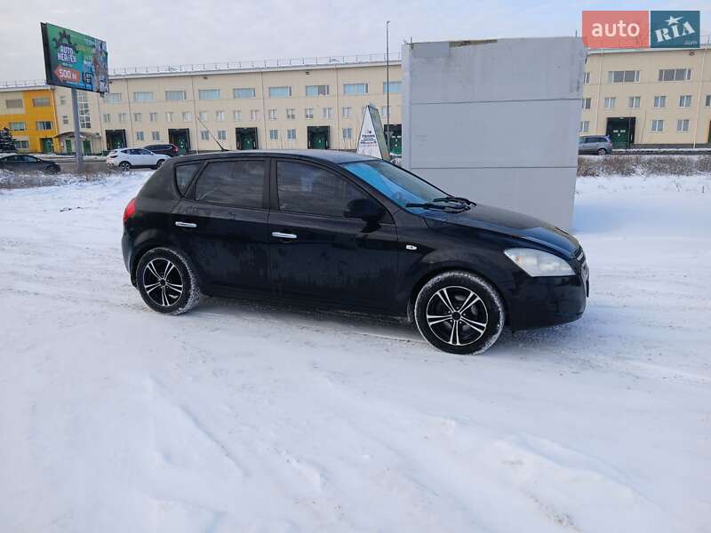 Хетчбек Kia Ceed 2007 в Києві фото 8 Хетчбек Kia Ceed 2007 в Києві