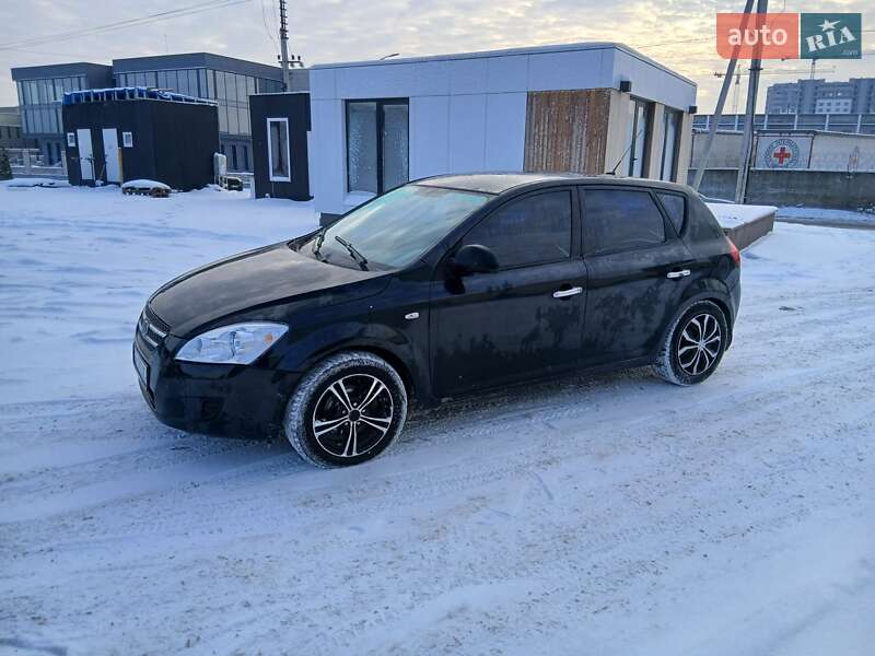 Хетчбек Kia Ceed 2007 в Києві фото 10 Хетчбек Kia Ceed 2007 в Києві