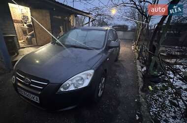 Хетчбек Kia Ceed 2008 в Грейгово