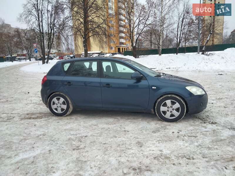 Хетчбек Kia Ceed 2008 в Мені фото 3 Хетчбек Kia Ceed 2008 в Мені