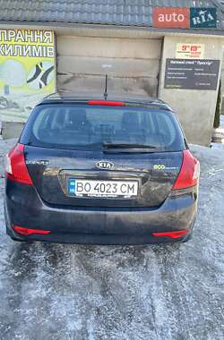 Хэтчбек Kia Ceed 2010 в Хмельницком