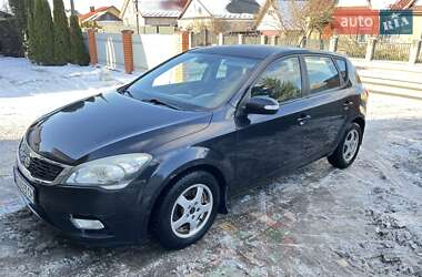 Хэтчбек Kia Ceed 2010 в Хмельницком