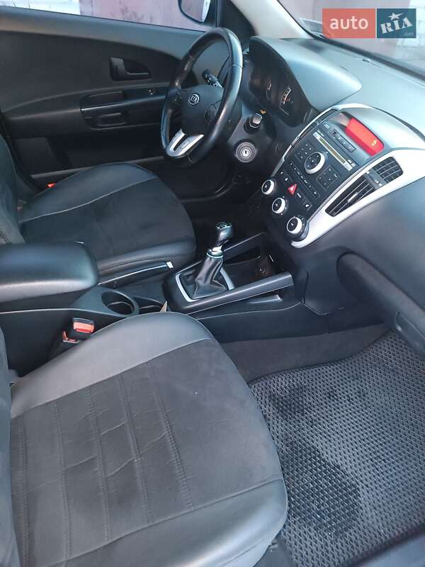 Універсал Kia Ceed 2010 в Дніпрі фото 9 Універсал Kia Ceed 2010 в Дніпрі