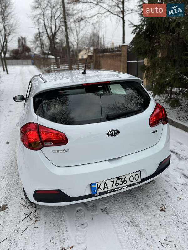Хетчбек Kia Ceed 2015 в Києві фото 3 Хетчбек Kia Ceed 2015 в Києві