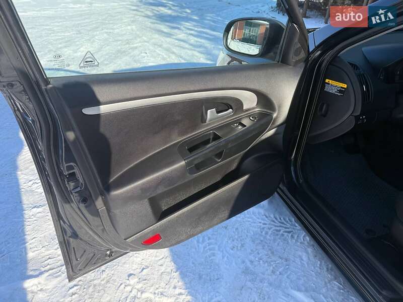 Универсал Kia Ceed 2010 в Виннице