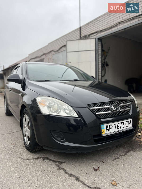 Хэтчбек Kia Ceed 2007 в Запорожье фото 2 Хэтчбек Kia Ceed 2007 в Запорожье