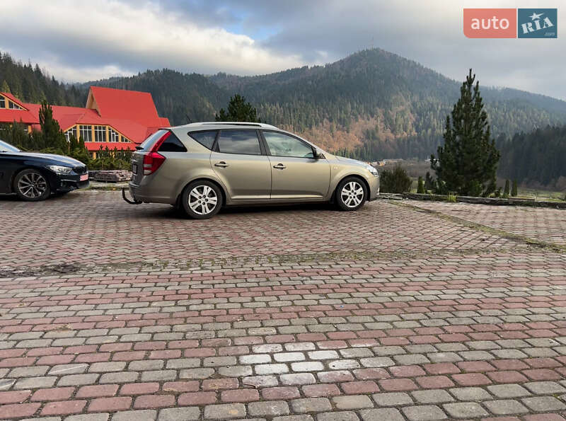 Универсал Kia Ceed 2010 в Луцке