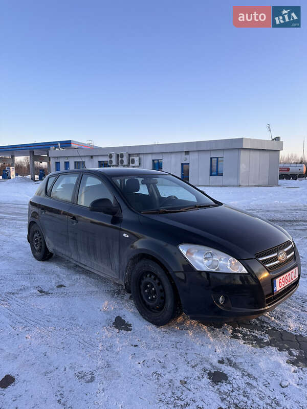 Хетчбек Kia Ceed 2008 в Луцьку