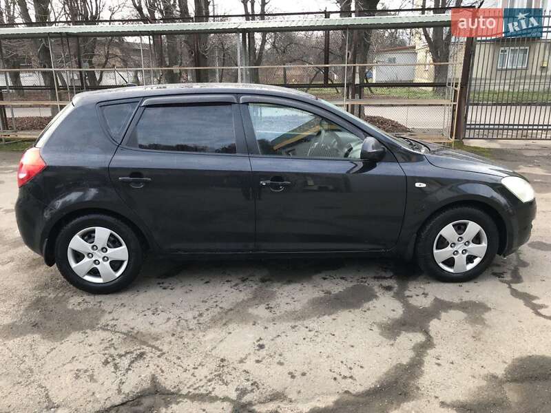 Хэтчбек Kia Ceed 2008 в Луцке фото 15 Хэтчбек Kia Ceed 2008 в Луцке