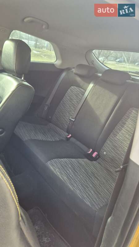 Хэтчбек Kia Ceed 2008 в Запорожье