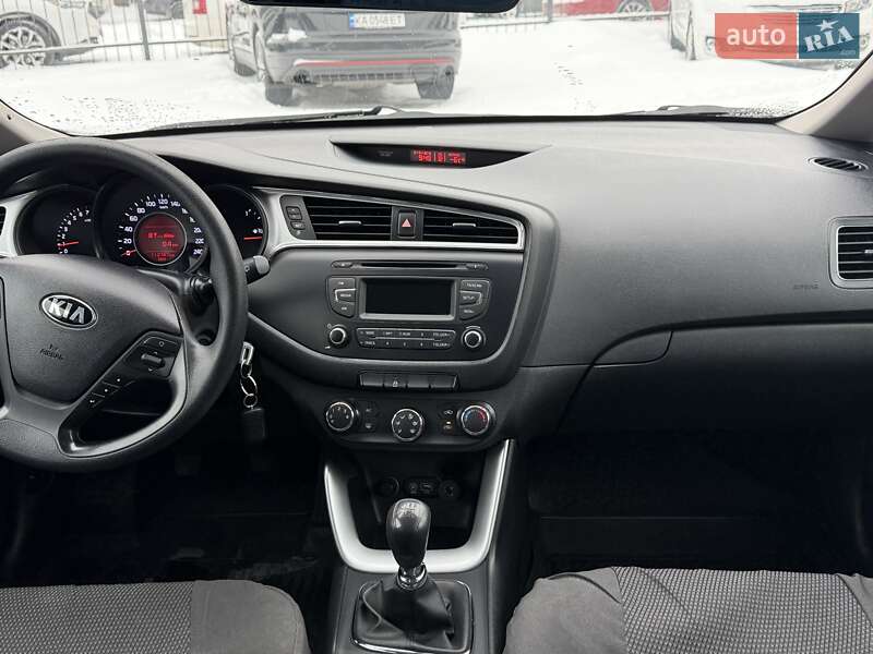 Хэтчбек Kia Ceed 2016 в Киеве