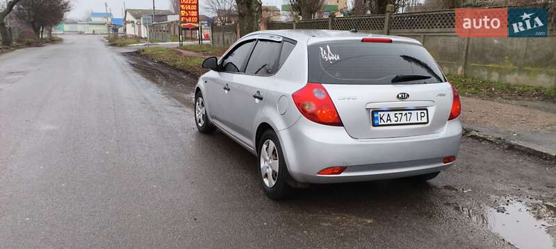 Хетчбек Kia Ceed 2008 в Прилуках фото 8 Хетчбек Kia Ceed 2008 в Прилуках