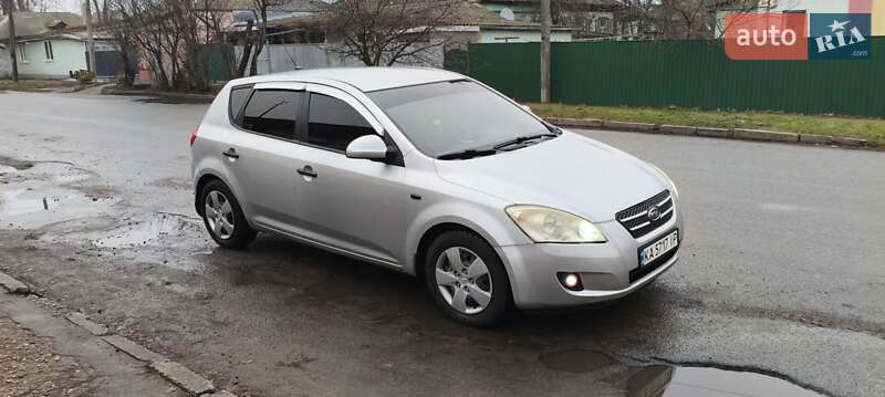 Хэтчбек Kia Ceed 2008 в Прилуках фото Хэтчбек Kia Ceed 2008 в Прилуках