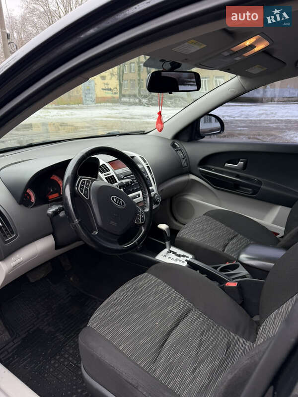 Хэтчбек Kia Ceed 2007 в Одессе