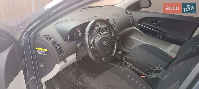 Хетчбек Kia Ceed 2007 в Харкові