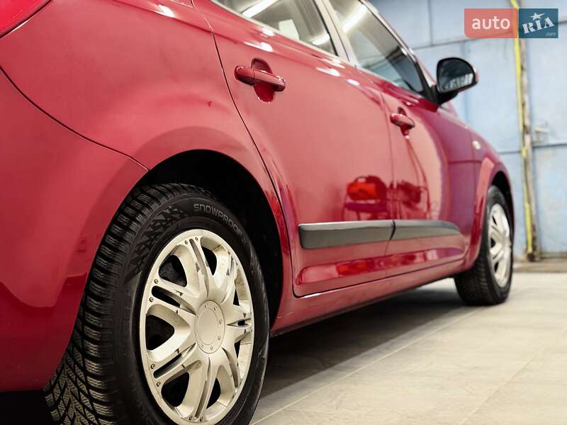 Хетчбек Kia Ceed 2007 в Стрию