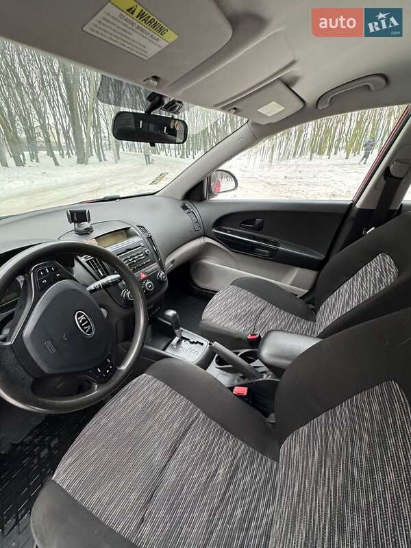 Хэтчбек Kia Ceed 2009 в Львове