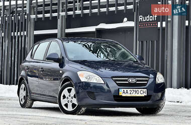 Хэтчбек Kia Ceed 2009 в Киеве