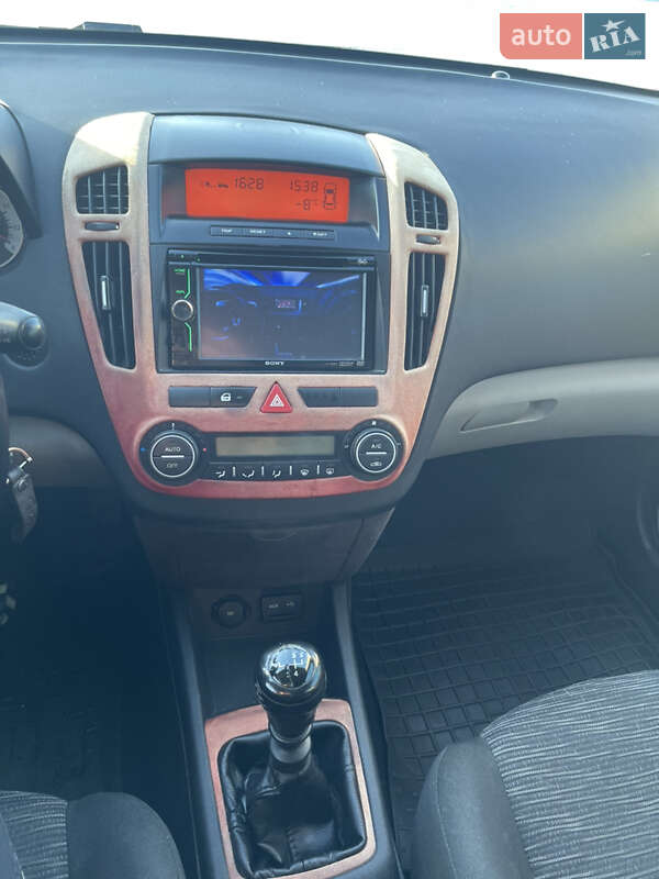 Хэтчбек Kia Ceed 2008 в Белой Церкви