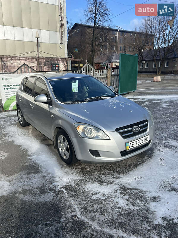 Хетчбек Kia Ceed 2007 в Запоріжжі фото 3 Хетчбек Kia Ceed 2007 в Запоріжжі