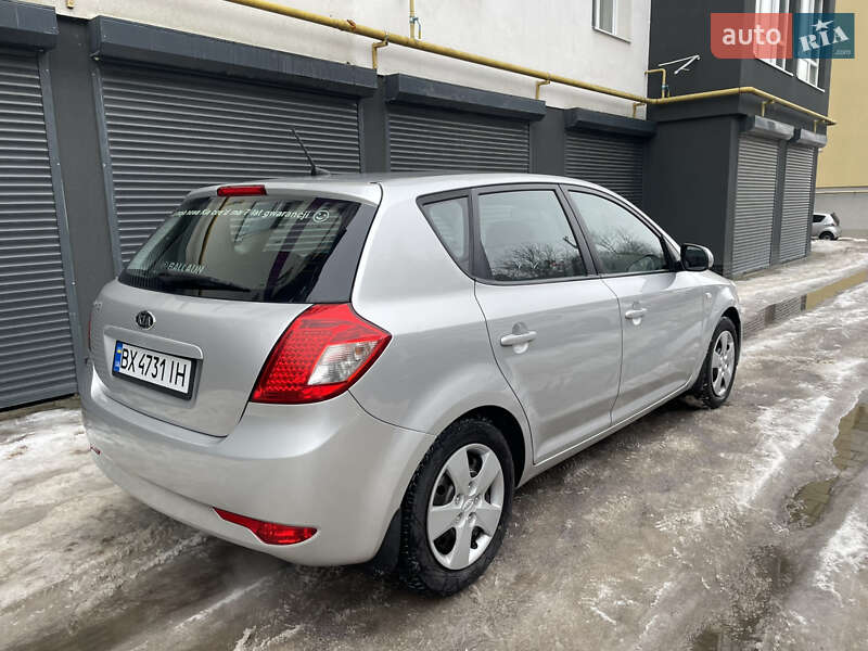 Хетчбек Kia Ceed 2009 в Хмельницькому фото 13 Хетчбек Kia Ceed 2009 в Хмельницькому