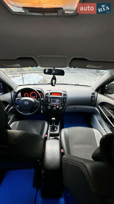 Хетчбек Kia Ceed 2008 в Нікополі
