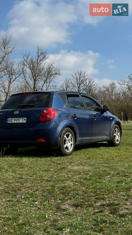 Хетчбек Kia Ceed 2008 в Нікополі