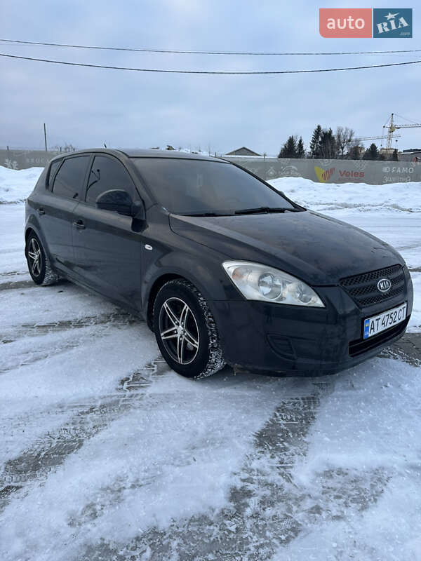 Хэтчбек Kia Ceed 2007 в Ивано-Франковске