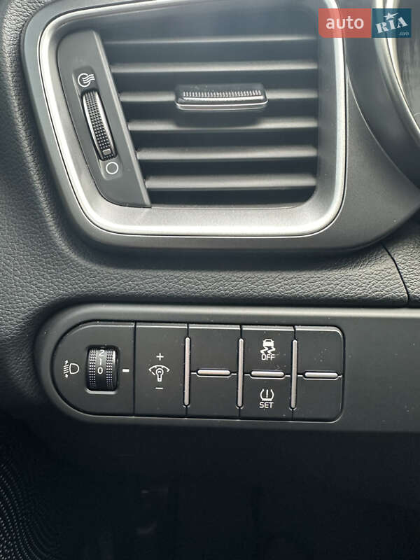 Хэтчбек Kia Ceed 2022 в Запорожье